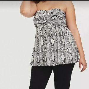 NWT TORRID SIZE 5 SNAKESKIN HALTER TOP